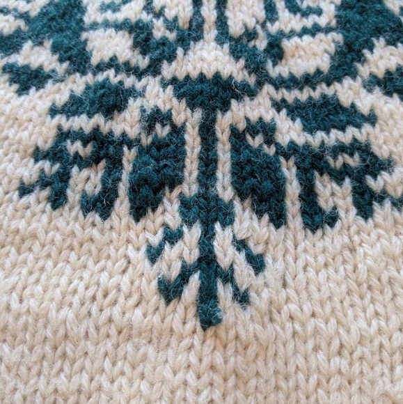 Vintage Eddie Bauer Wool Fair Isle Christmas Sweater Size Small - Picture 4 of 8